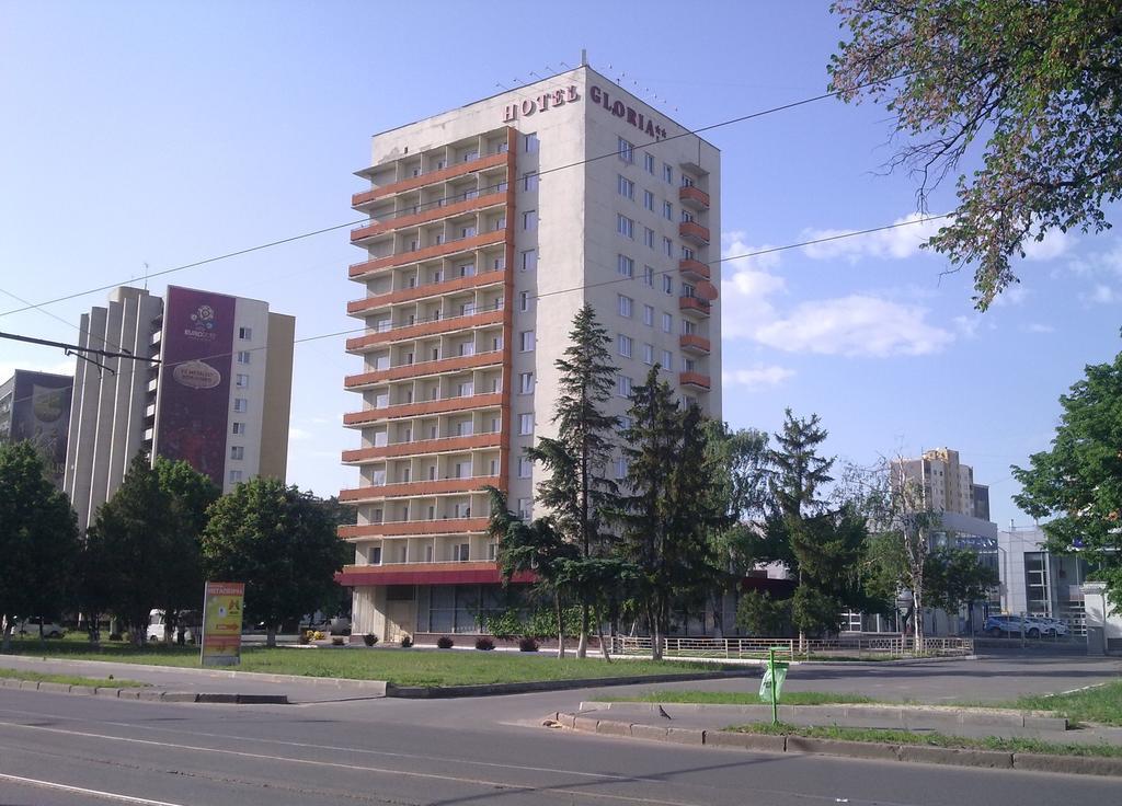 Apartmens Near Metalist Apartment Kharkiv Bagian luar foto